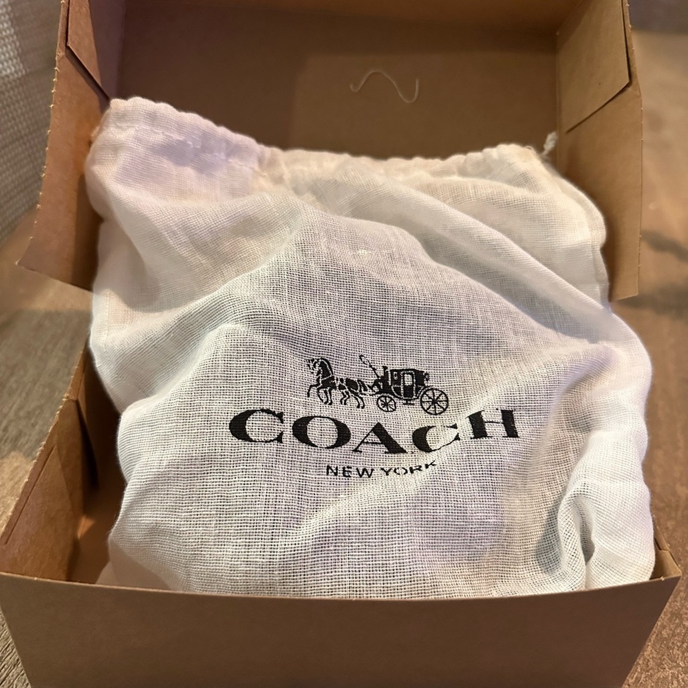 Coach Unisex Belt - Picture 2 of 5